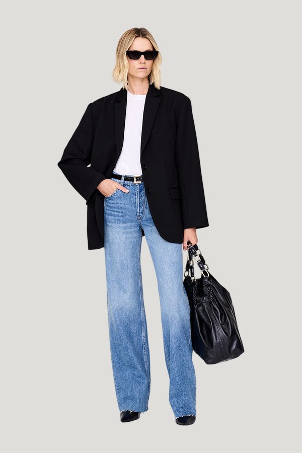 Quinn Blazer - Black — model side
