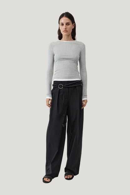 Relaxed Pleat Pants — model side
