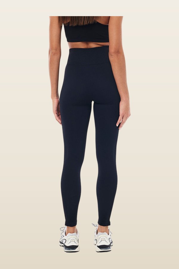 Restore Seamless Legging — model back