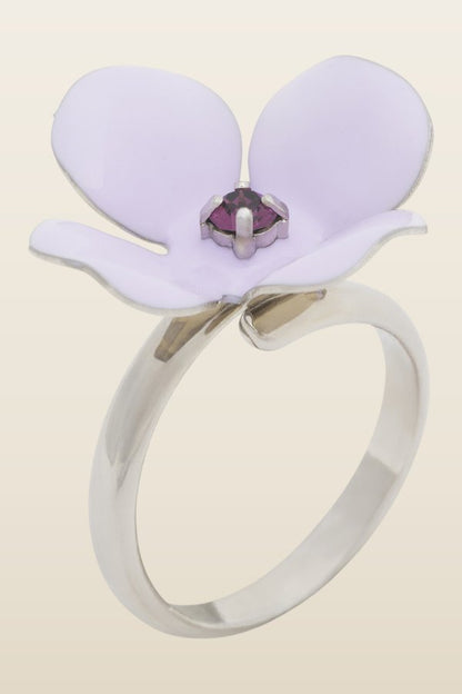 Purple enamel daisy ring — model back