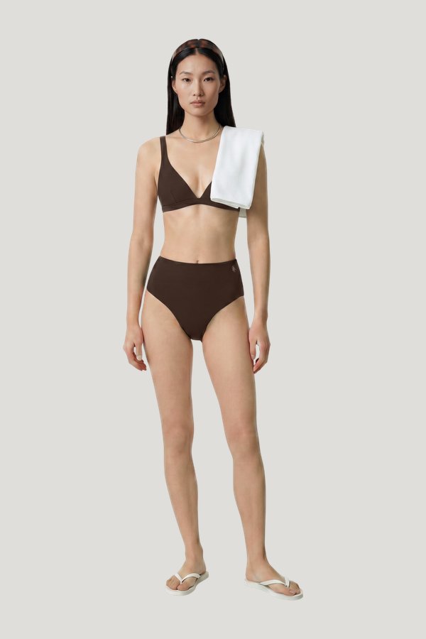 Romy Bikini Top - Cioco — model front
