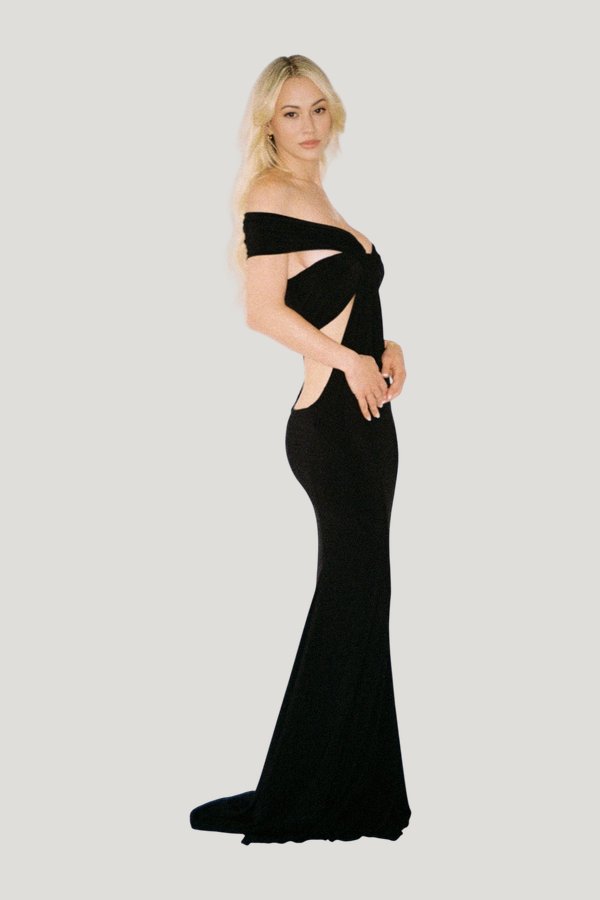 Róse Gown — model front