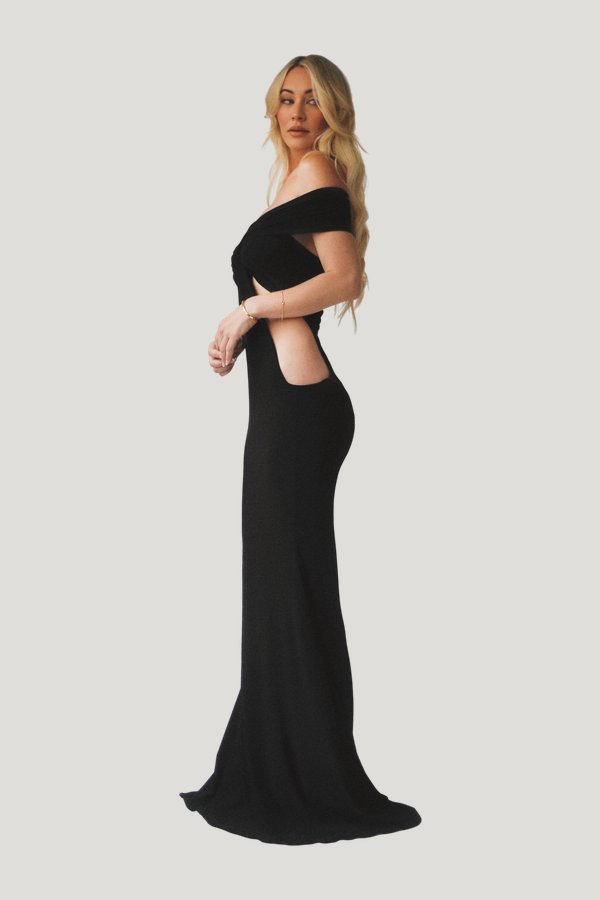 Róse Gown — model side