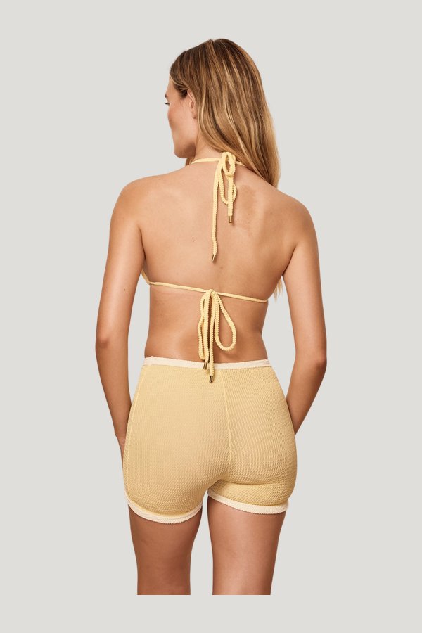 Santa Cruz Shorts - Honey Crinkle — model side