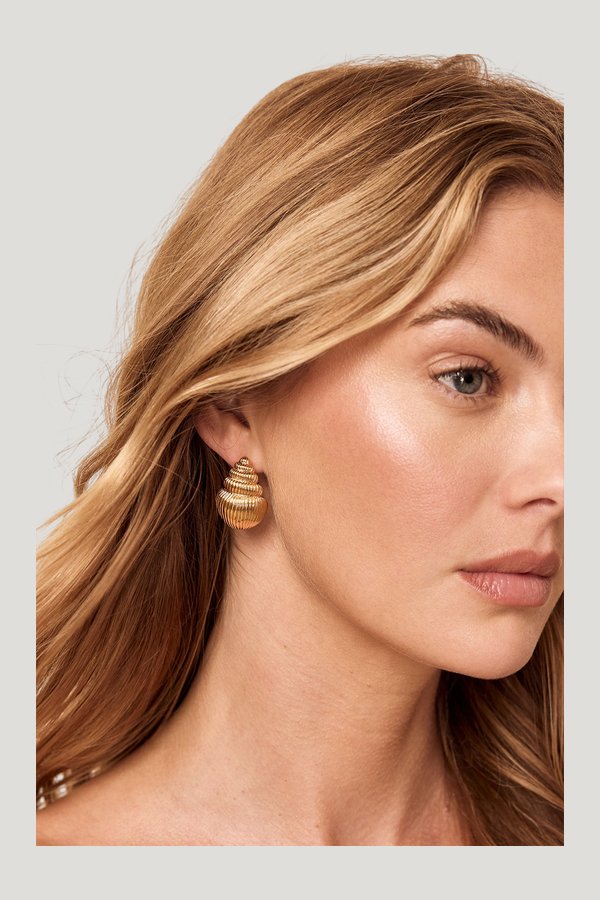 Sardinia Earrings - Gold — model front