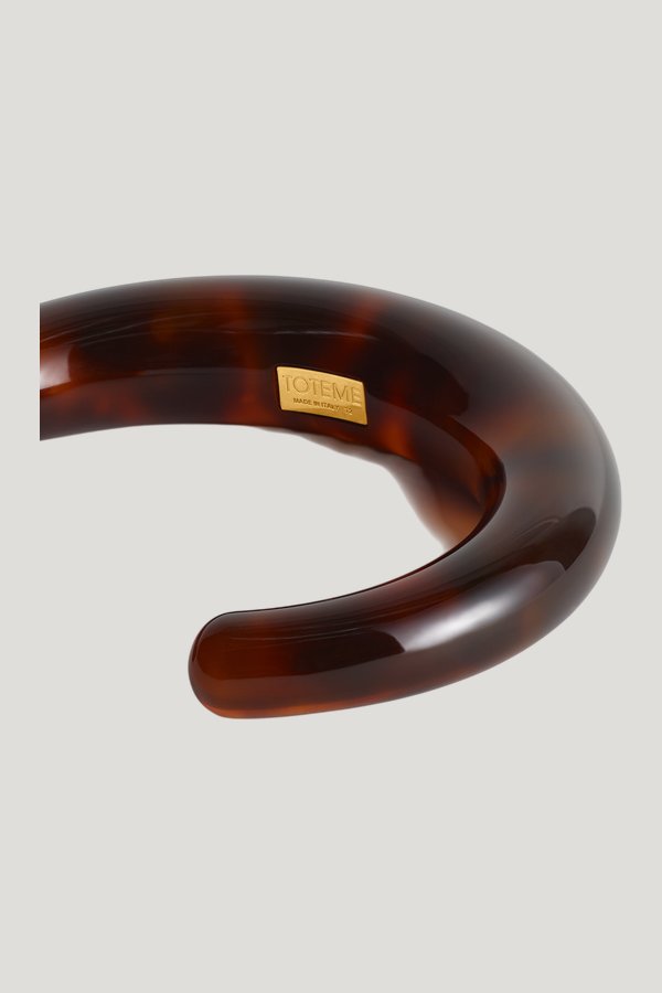 Sculpted cuff bonfire — model side