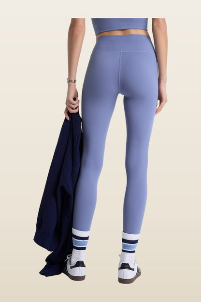 Serif Logo Legging - Colony — model back