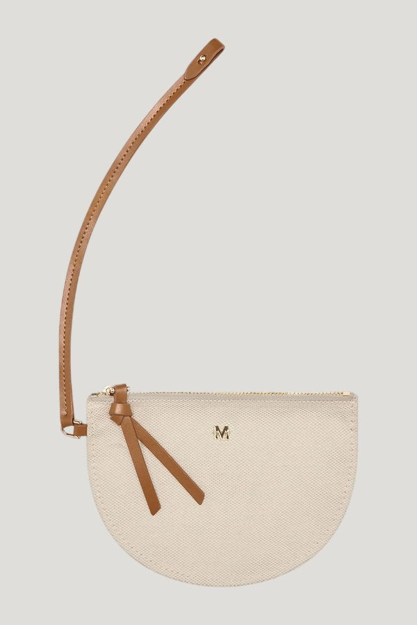 Shell Beach Bag - Natural — model side