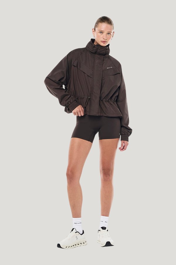 Shelter Jacket In Coffee — model side