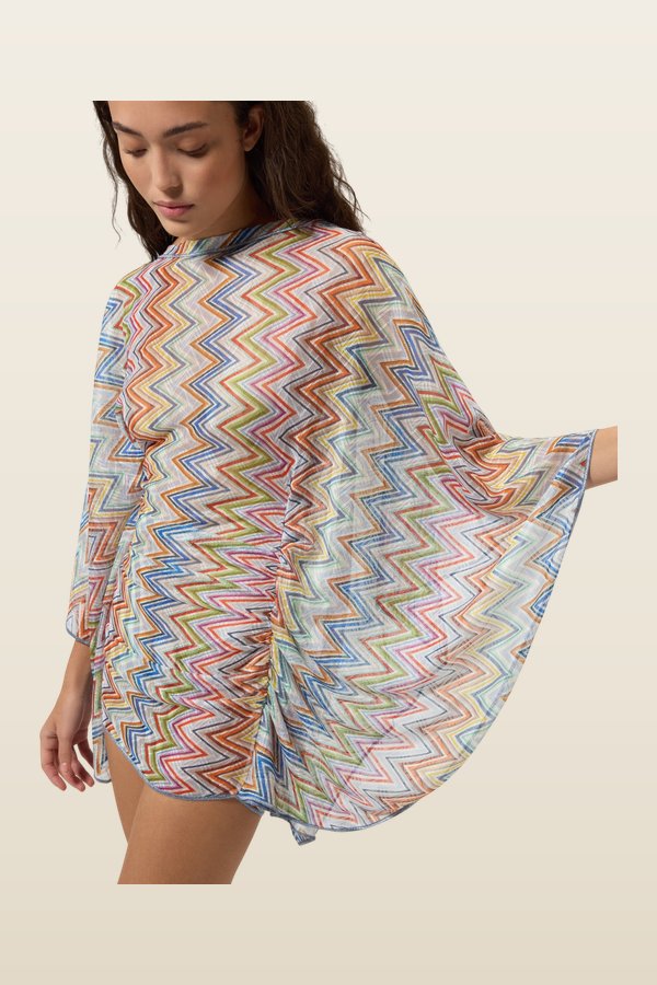 Short cover-up caftan with batwing sleeves — model back