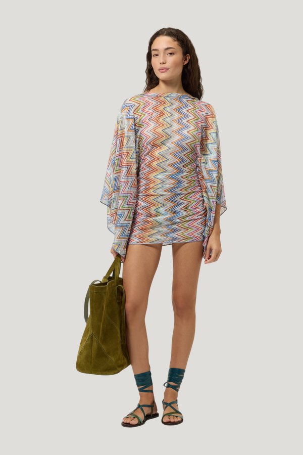 Short cover-up caftan with batwing sleeves — model front