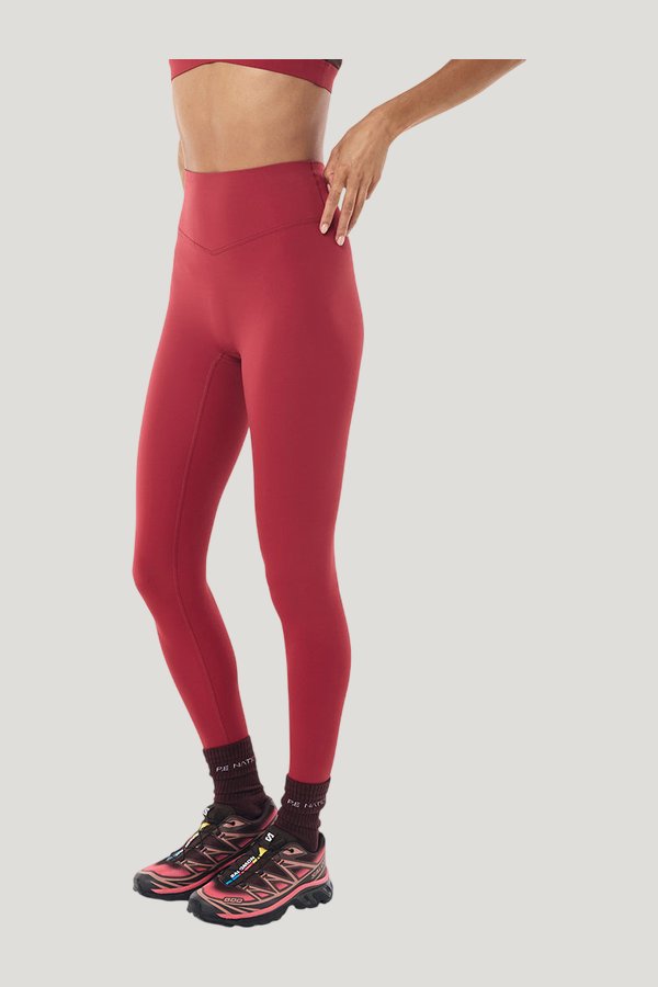 Signature Full Length Legging In Cherry — model side