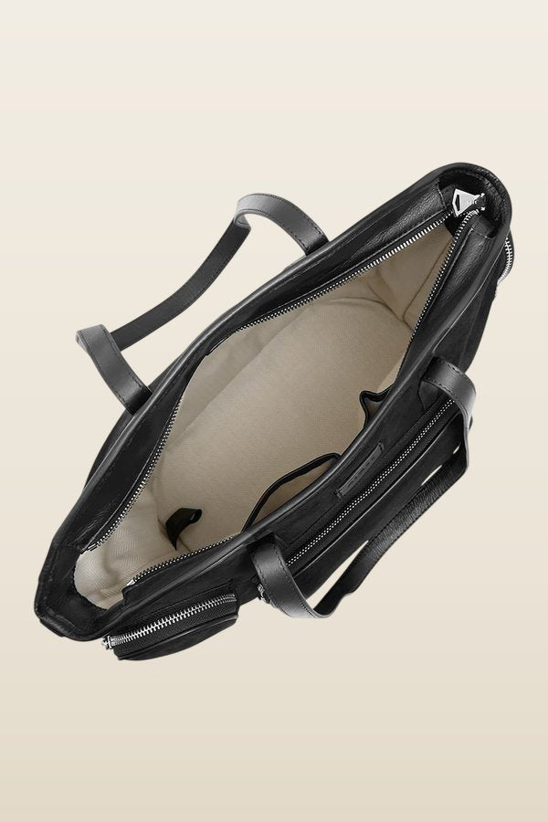 Skipper Cargo Tote — model back