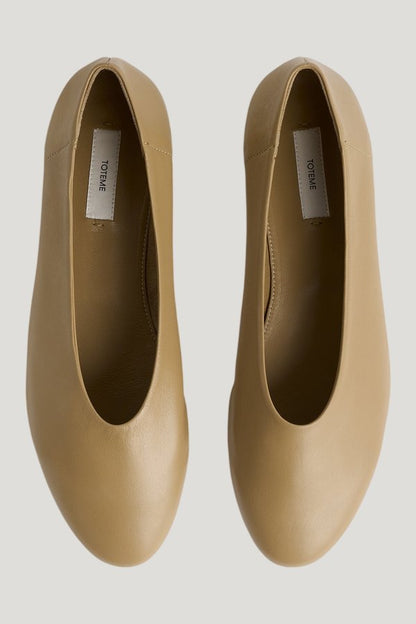 Slip nappa ballerinas desert — model side