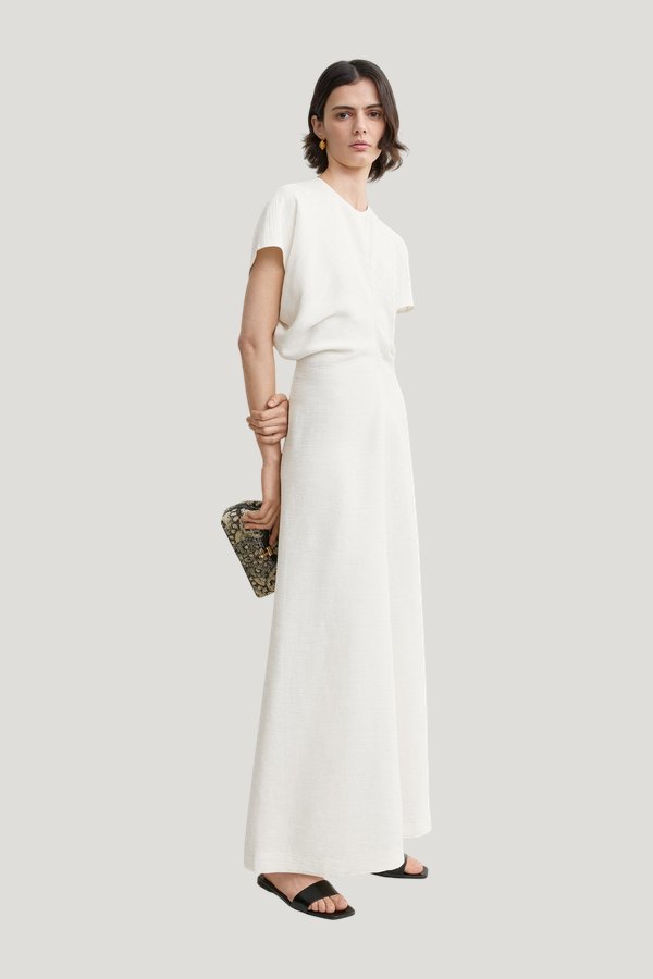 Slouch waist dress — model side