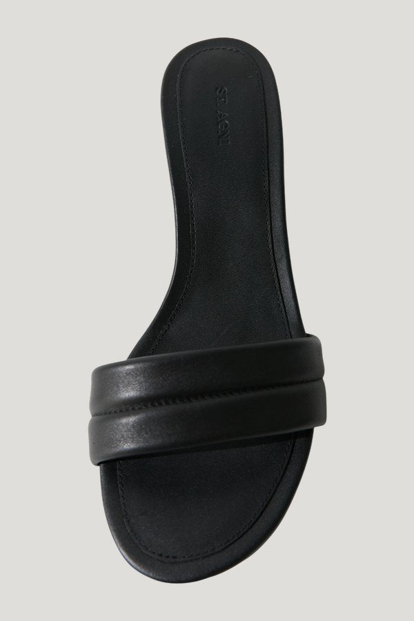 Stitch Detail Heel — model front