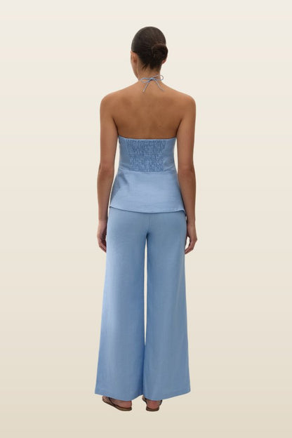 Syna Pant Sky — model back
