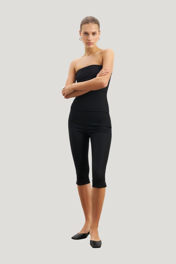 Tailored Capri Leggings — model side