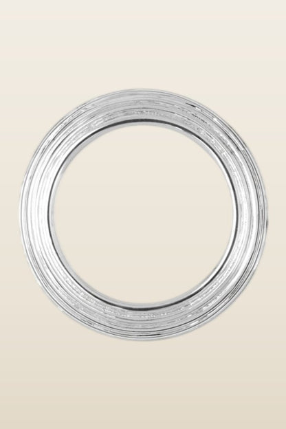 The Amelia Ring — model back