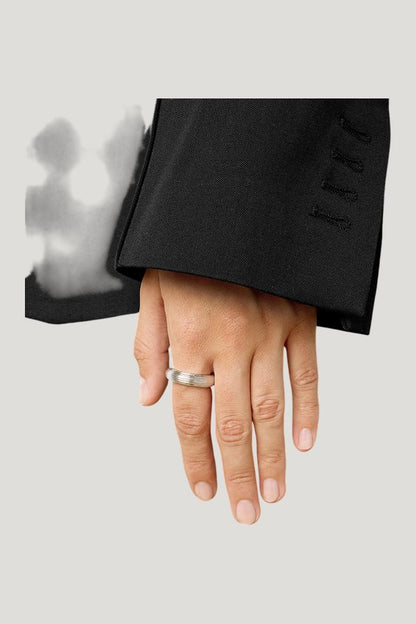The Amelia Ring — model front