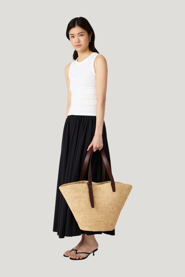 The Bianca Raffia Bag Large — model side