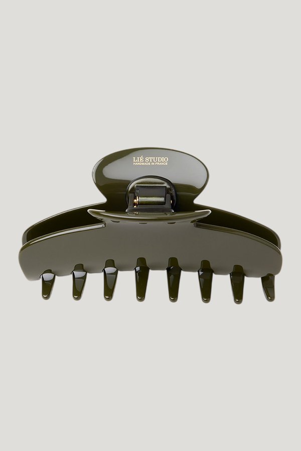 The Faye Hair Clip — model front