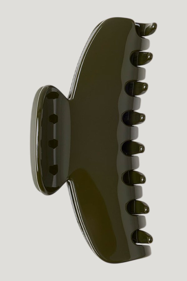 The Faye Hair Clip — model side