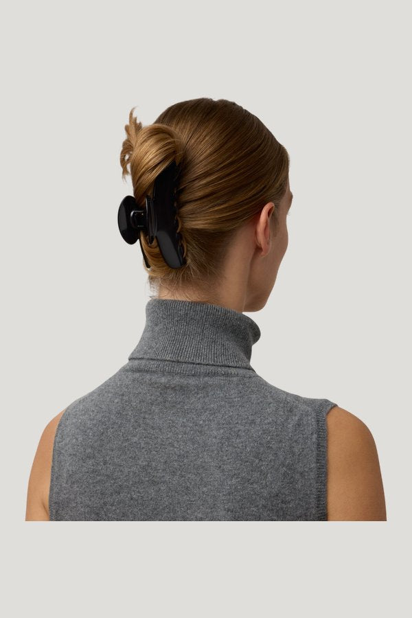 The Faye Hair Clip — model side