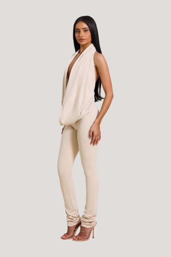 Leia Trousers in Stone — model side