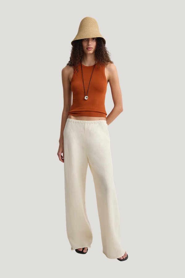 The Linen Pant Milk — model front
