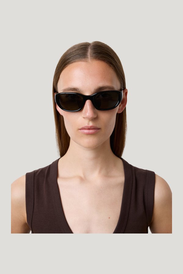 The Matteo Sunglasses — model side