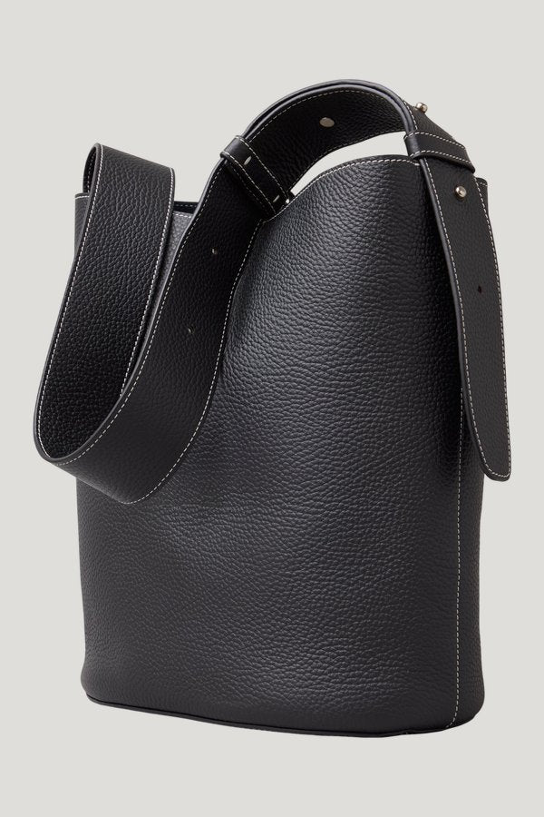 The Norma Tote — model front