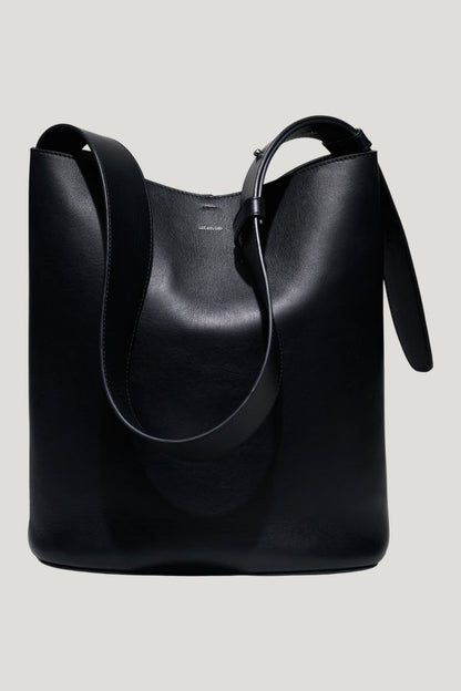 The Norma Tote — model front