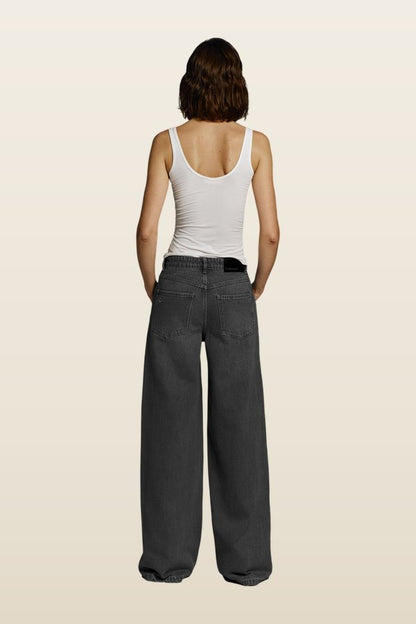 The One jeans in Shadow — model back