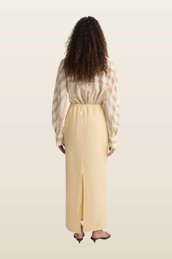 The Pocket Skirt Straw — model back