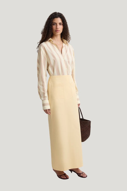 The Pocket Skirt Straw — model side
