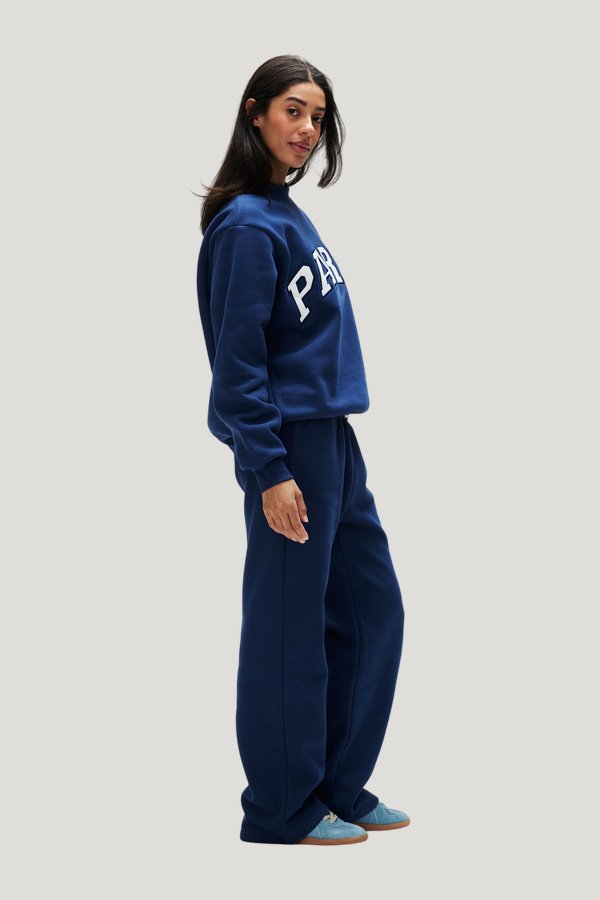 Boxer Sweatpants - Denim — model side
