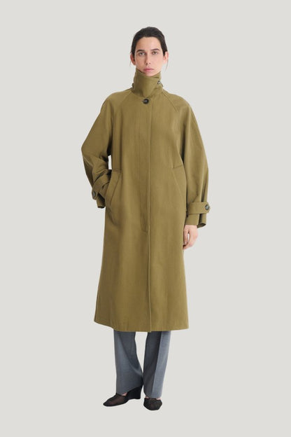 Trench Brume Kaki — carry 2