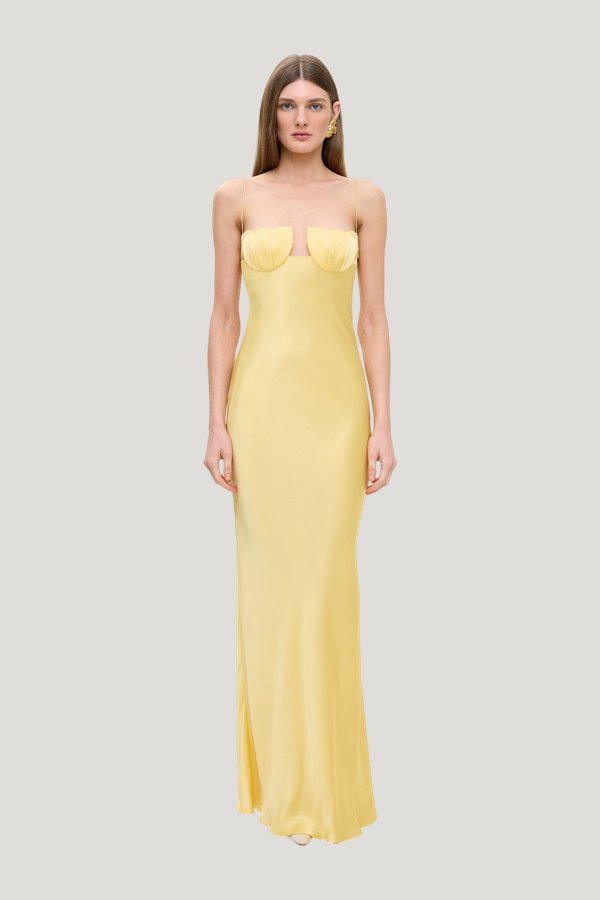 Tulip dress — model front