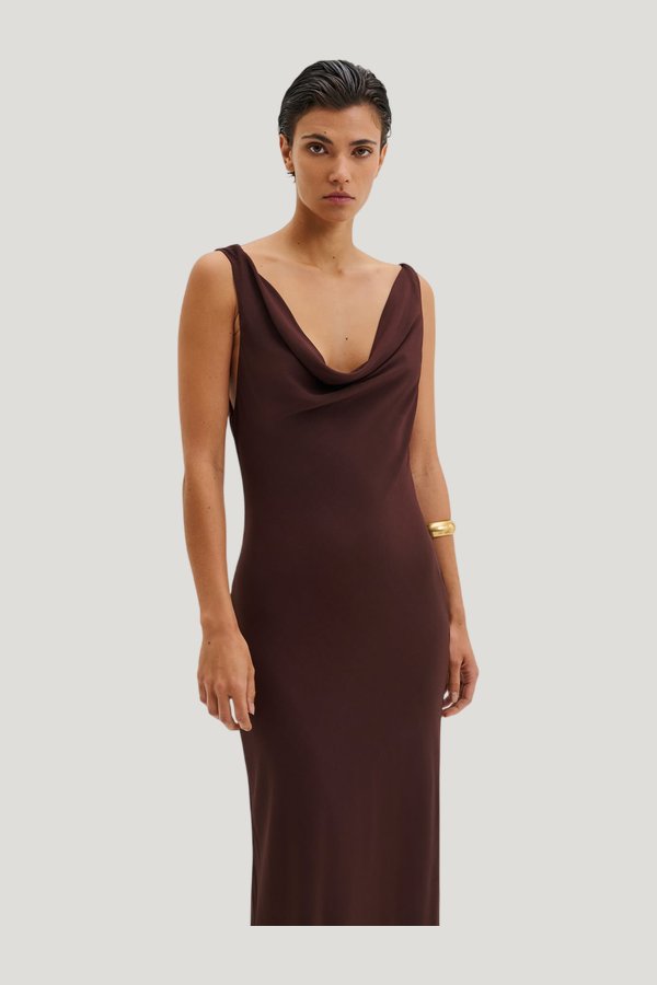 Vida maxi dress — model side