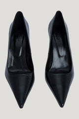 Viva Black Creased Leather Pump — model side