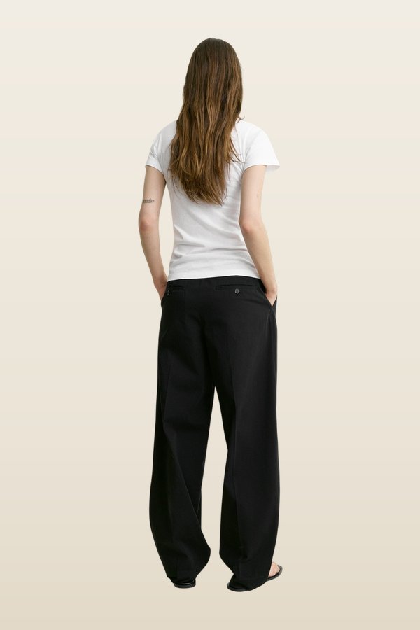 Wide-ribbed v-neck tee optic — carry 4