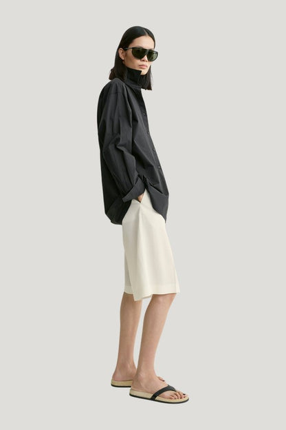 Wide tailored shorts — carry 3