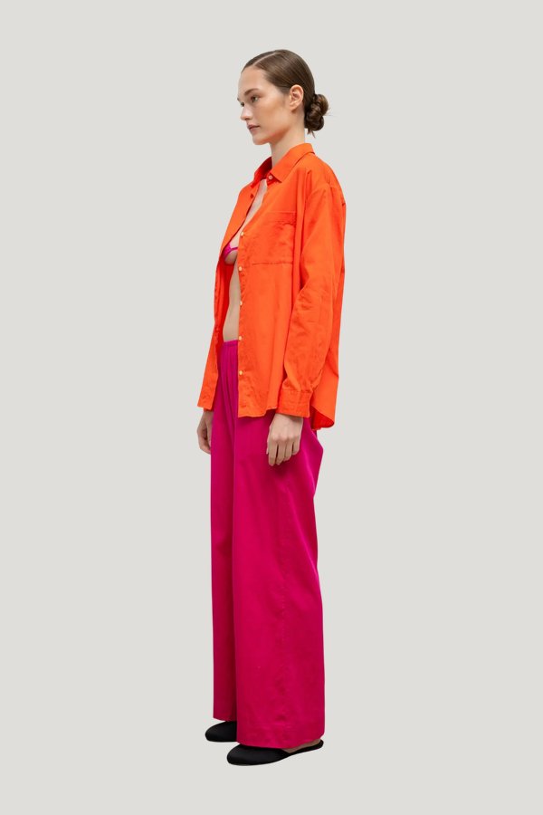 Yoko Pocket Pant — model side